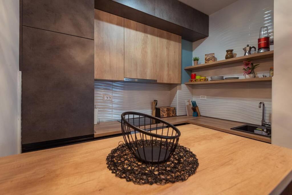 Modern, Bright And Cozy Apartment Podgorica Eksteriør bilde